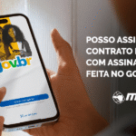 Pessoa usando o aplicativo gov.br no celular para assinar documento digital, com a pergunta sobre validade da assinatura em contratos imobiliários.