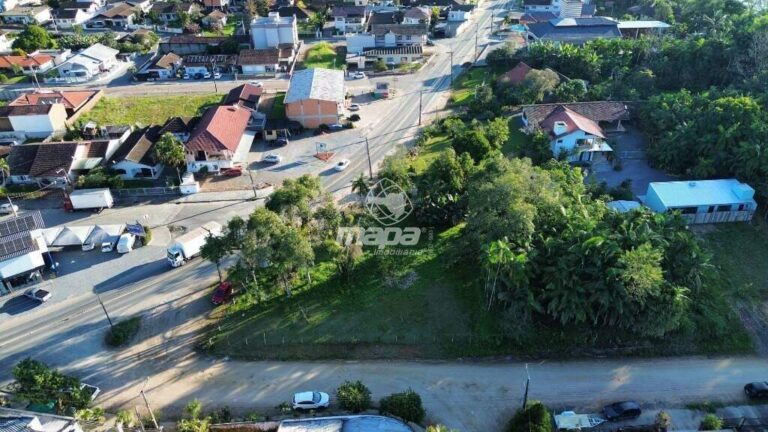 Terreno Urbano à venda no Padre Martinho Stein: