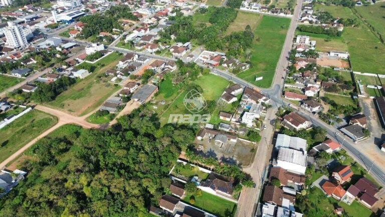 Terreno Urbano à venda no Capitais :