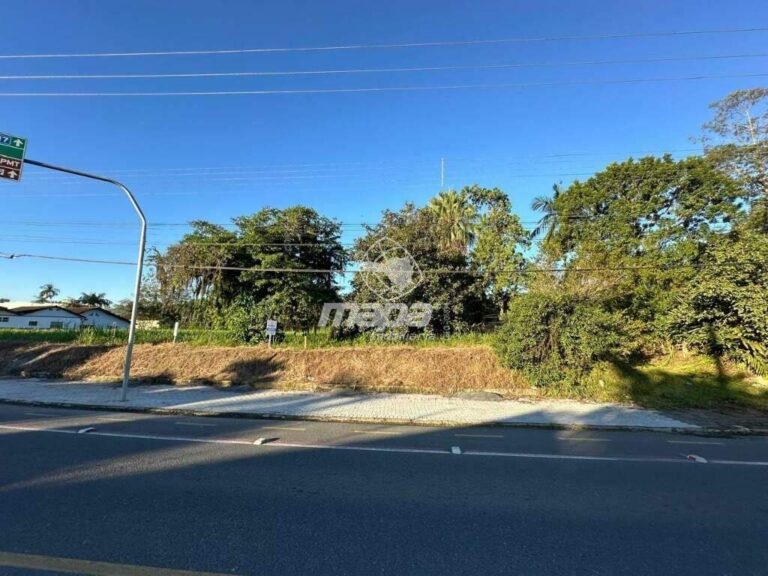 Terreno Urbano à venda no Capitais :