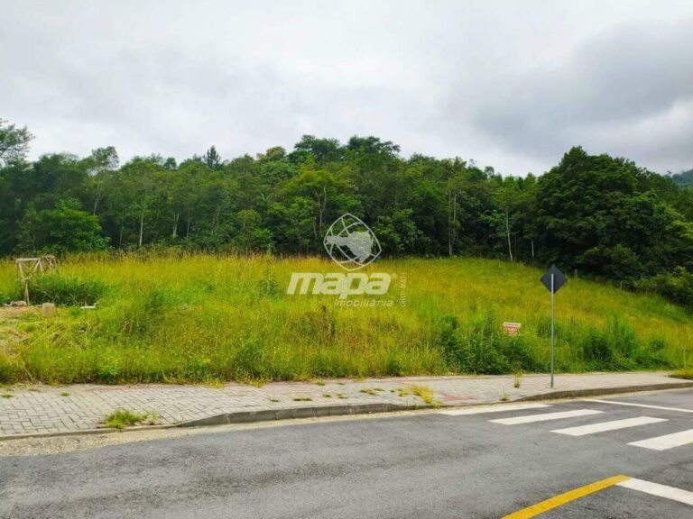 Terreno Urbano à venda no Padre Martinho Stein: