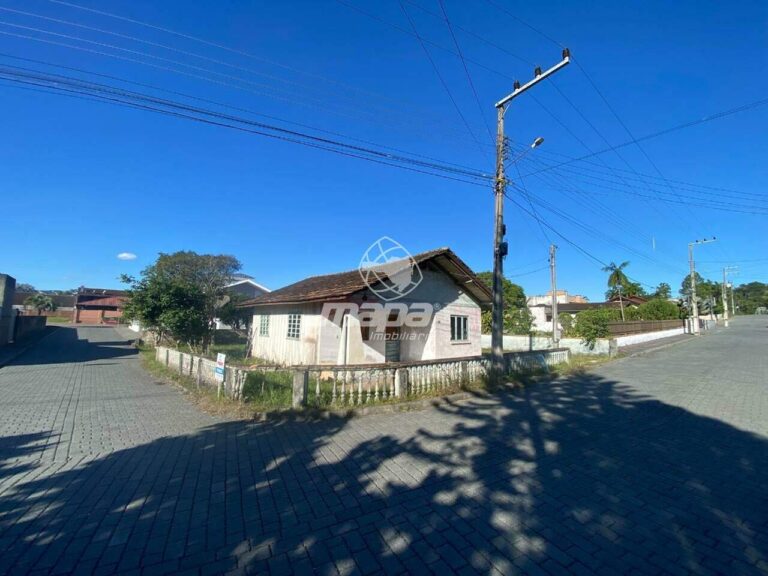 Casa à venda no Padre Martinho Stein: