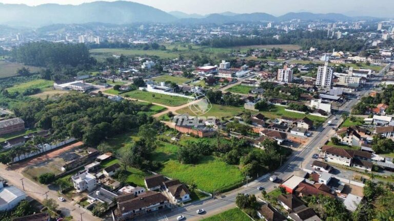Terreno Urbano à venda no Capitais :