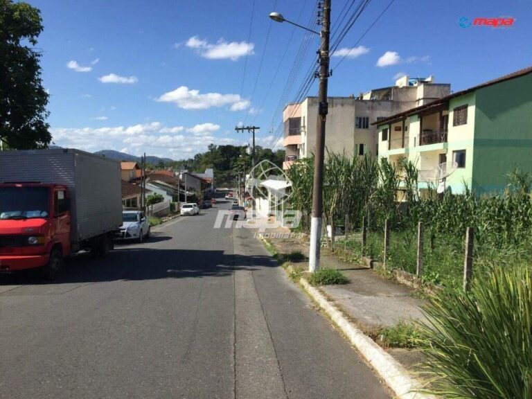 Terreno Urbano à venda no Nações: