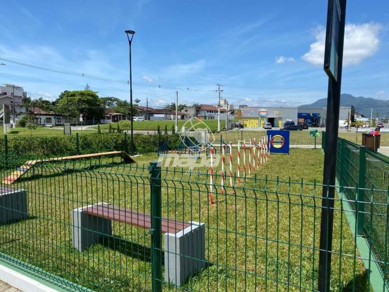 Terreno Urbano à venda no Carijós: