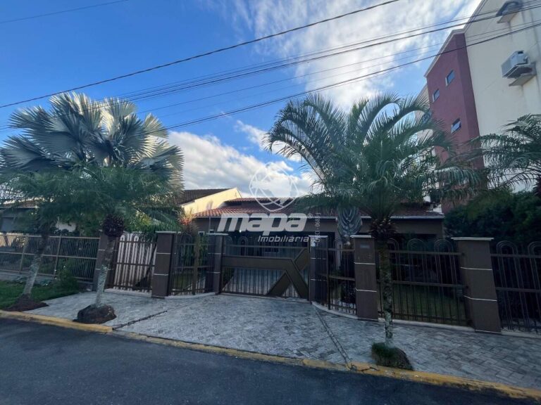Casa à venda no Carijós: