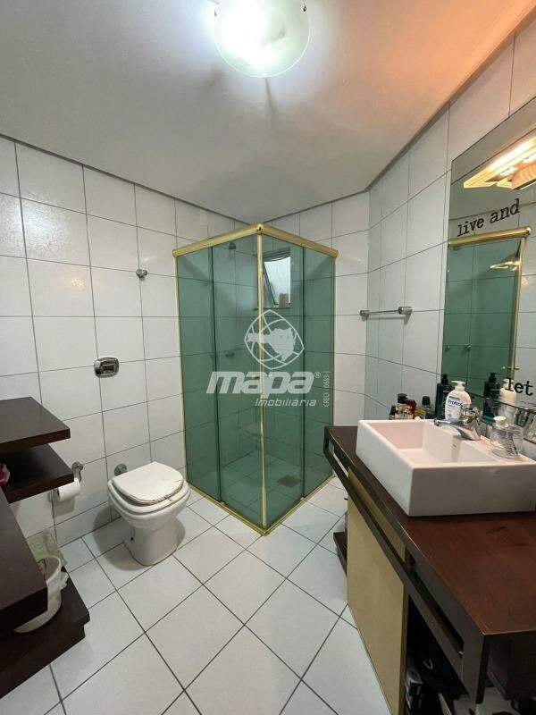 Apartamento à venda no Capitais :