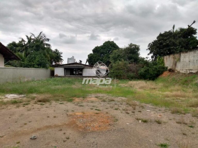 Terreno Urbano à venda no Capitais :