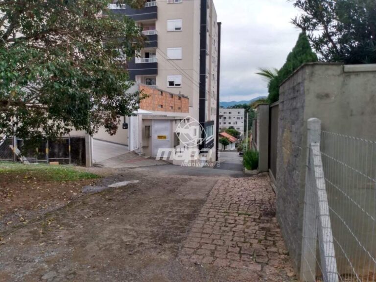 Terreno Urbano à venda no Capitais :