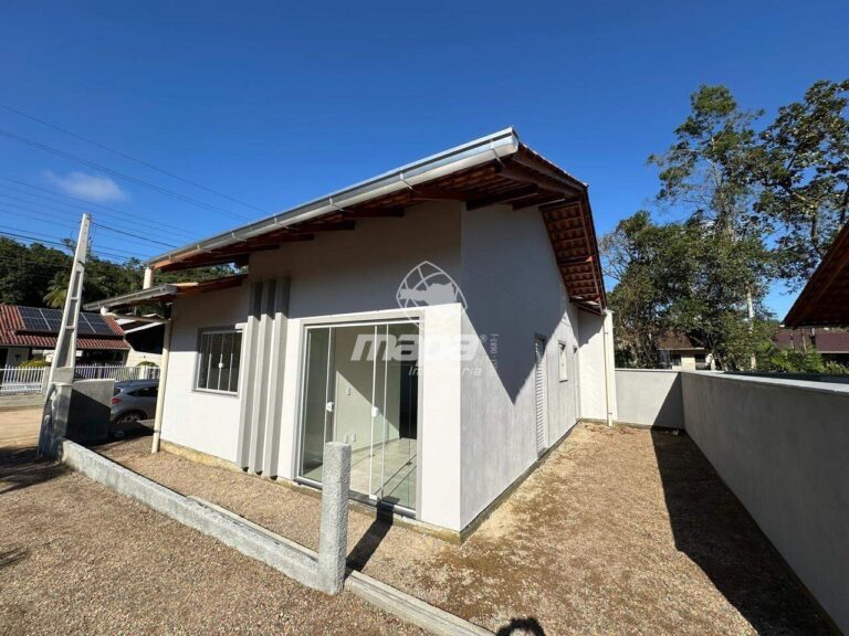 Casa à venda no Araponguinhas: