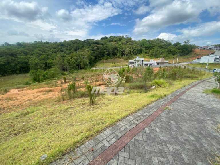 Terreno Urbano à venda no Araponguinhas: