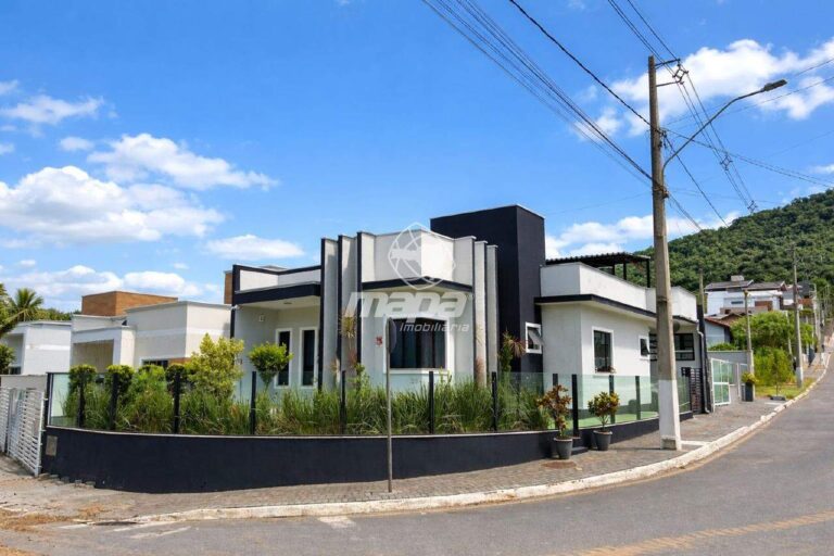 Casa à venda no Estrada das Areias: