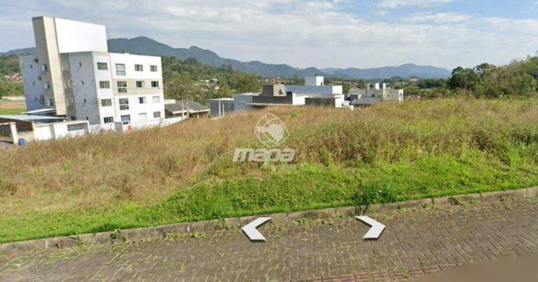 Terreno Urbano à venda no Estrada das Areias: