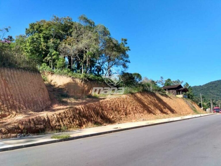Terreno Urbano à venda no Pomeranos: