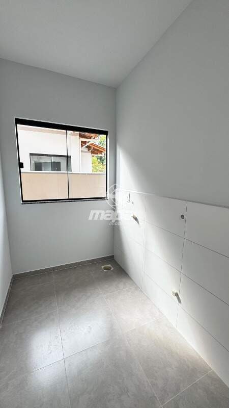 Casa à venda no Araponguinhas:
