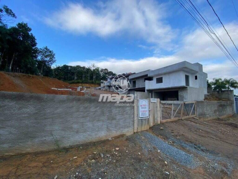 Casa à venda no Quintino :