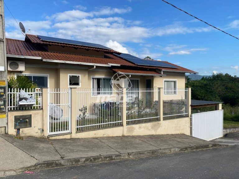 Casa à venda no Estrada das Areias: