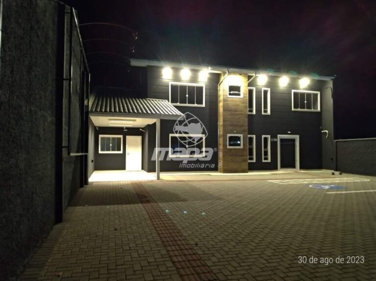 Casa comercial à venda no Tapajós: