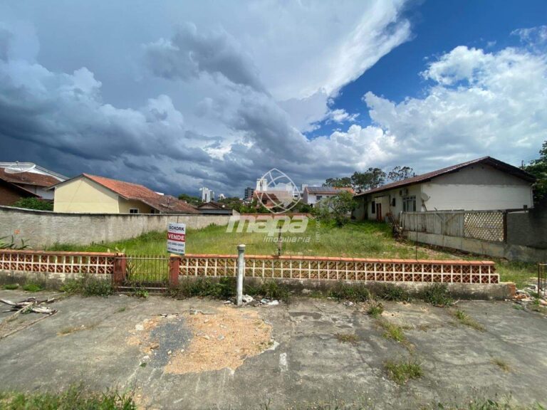 Terreno Urbano à venda no Capitais :