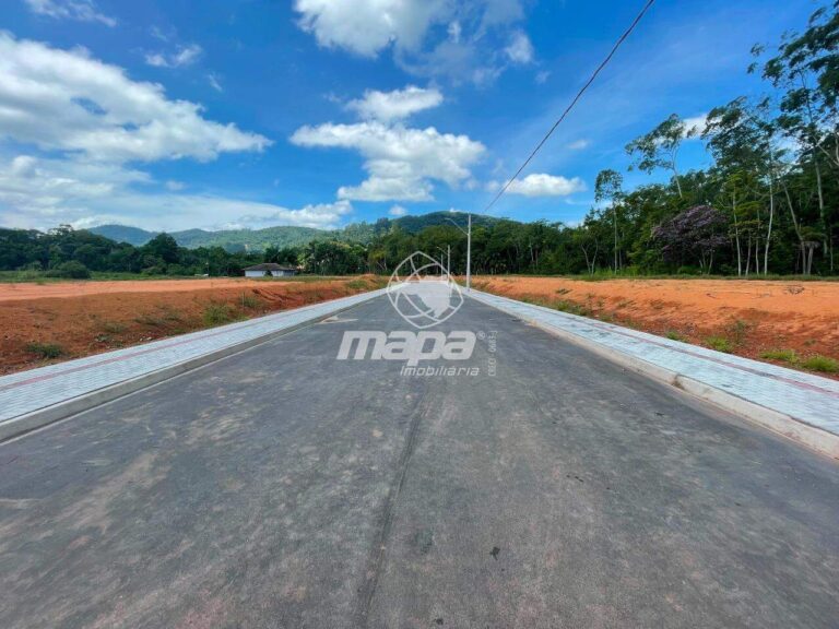 Terreno Urbano à venda no Imigrantes: