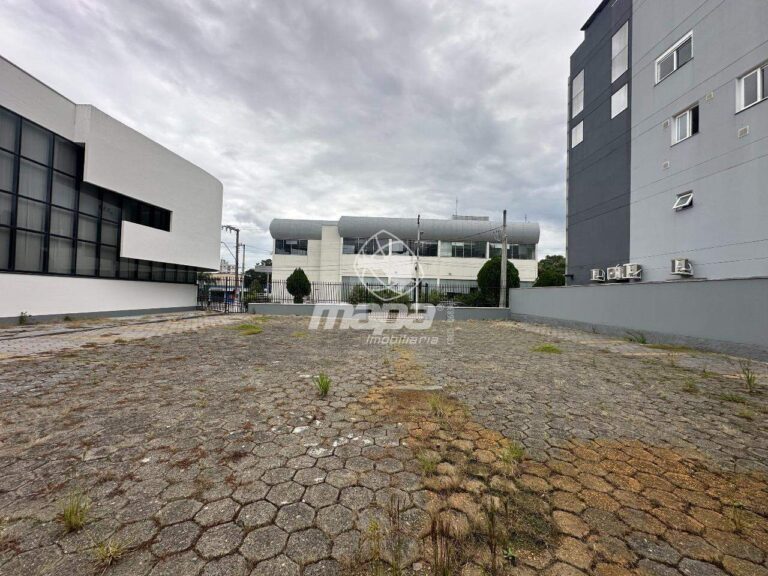 Sala Comercial para aluguel no Centro: Estacionamento