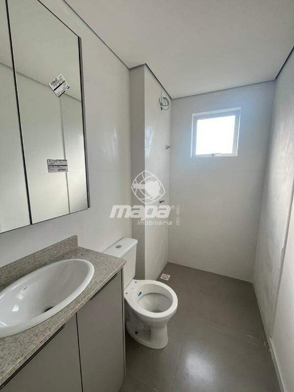 Apartamento para aluguel no Fortaleza Alta: Banheiro social