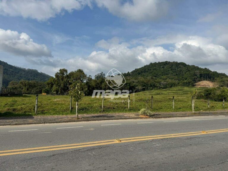 Terreno Urbano à venda no Estrada das Areias: