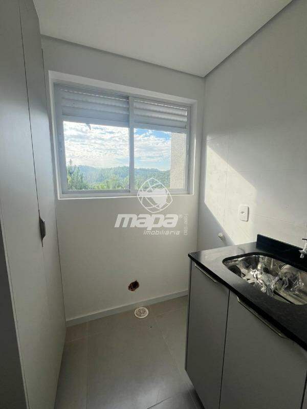 Apartamento para aluguel no Fortaleza Alta: Área de serviços