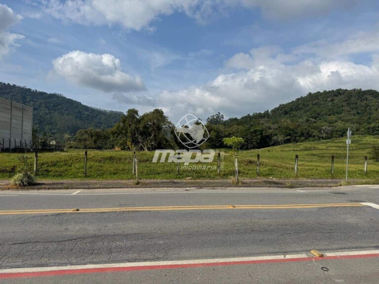 Terreno Urbano à venda no Estrada das Areias:
