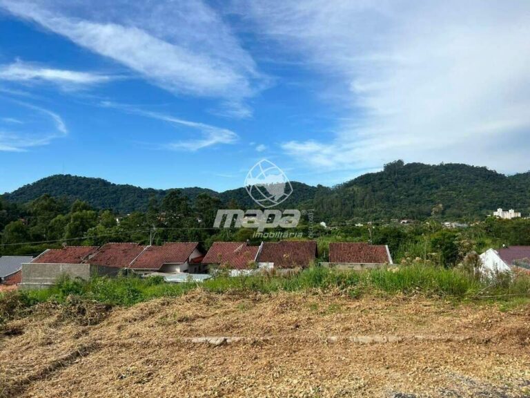 Terreno Urbano à venda no Estrada das Areias: