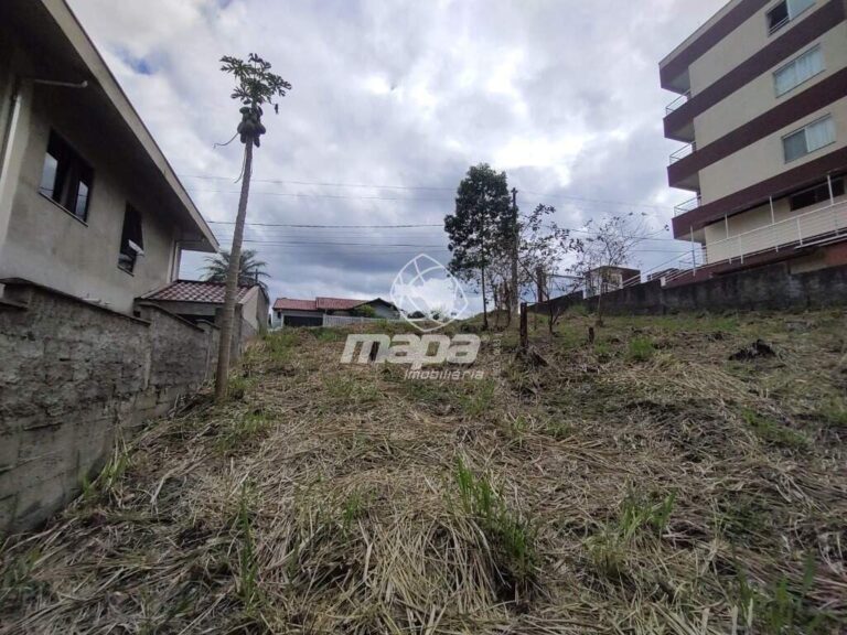 Terreno Urbano à venda no Estrada das Areias: