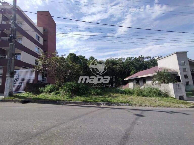 Terreno Urbano à venda no Estrada das Areias: