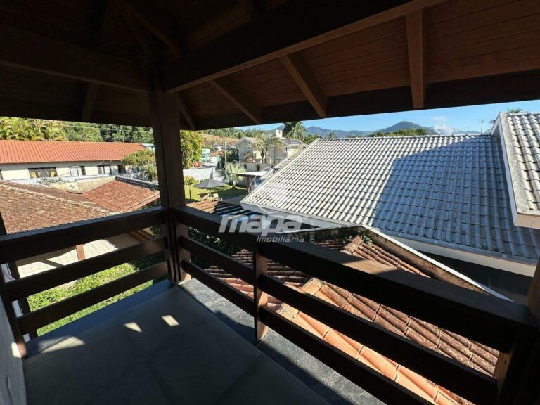 Casa à venda no Padre Martinho Stein: Varanda