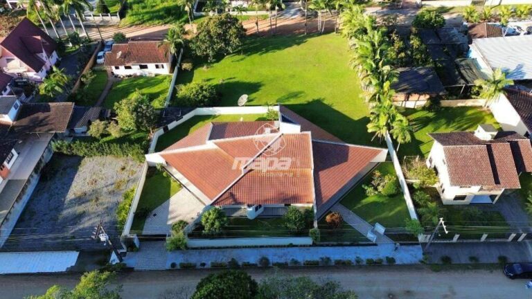 Casa à venda no Padre Martinho Stein:
