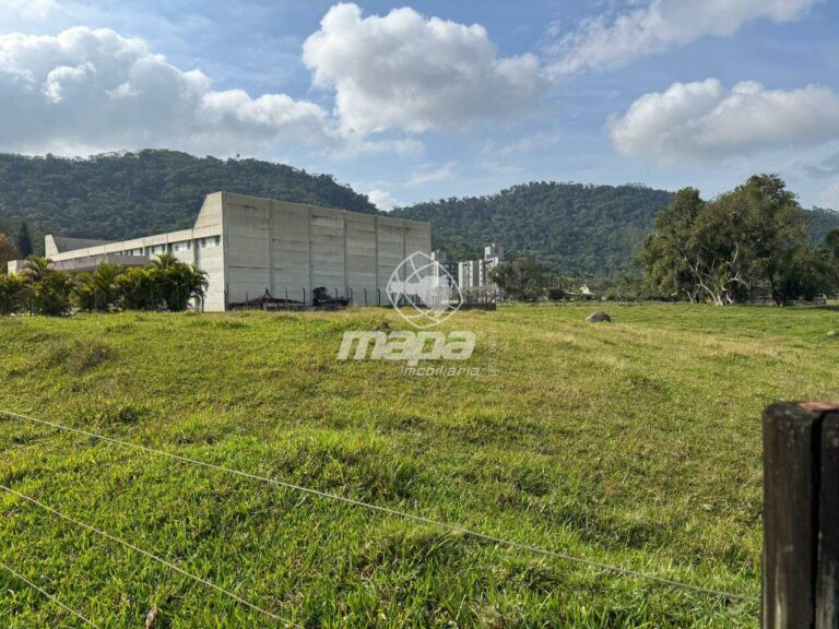 Terreno Urbano à venda no Estrada das Areias: