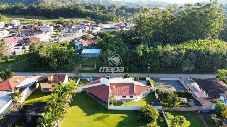 Casa à venda no Padre Martinho Stein: