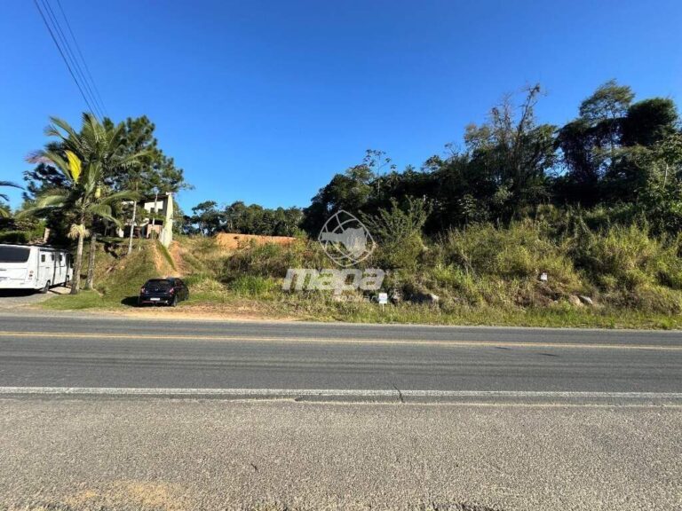 Terreno Urbano à venda no Padre Martinho Stein: