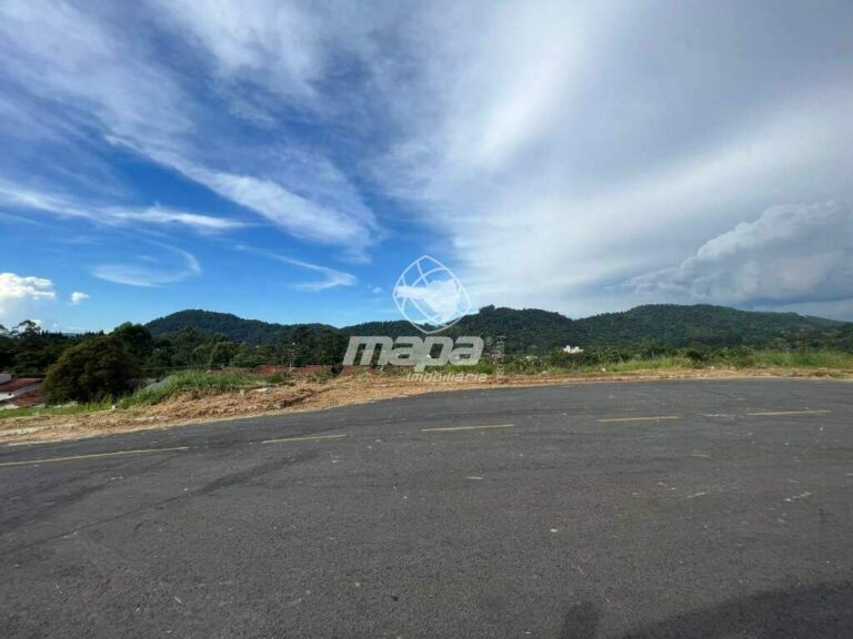Terreno Urbano à venda no Estrada das Areias:
