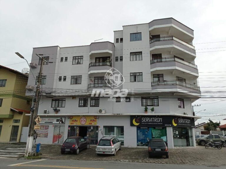 Apartamento à venda no Nações: Fachada do prédio