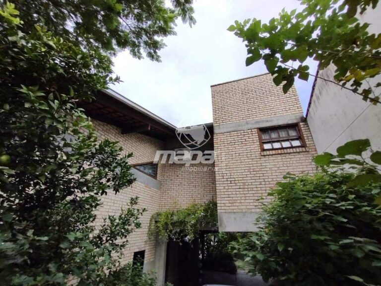 Casa à venda no Nações: