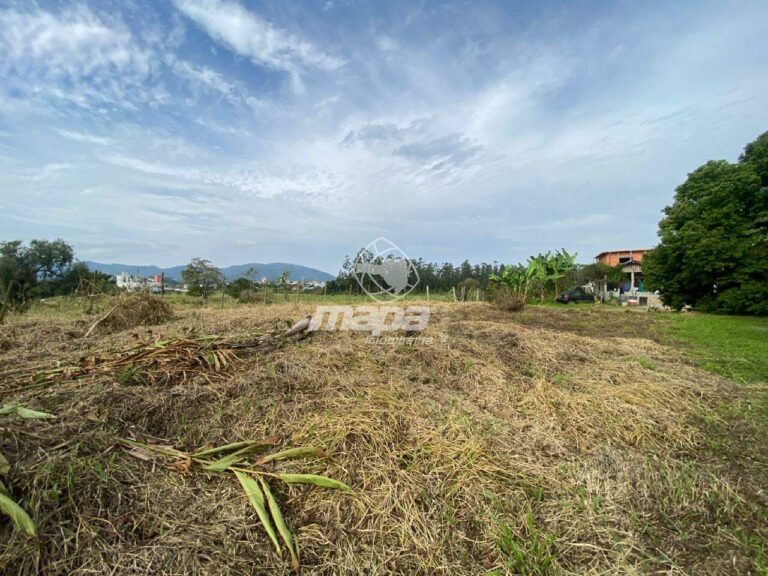 Terreno Urbano à venda no Capitais :