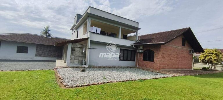 Casa à venda no Quintino :