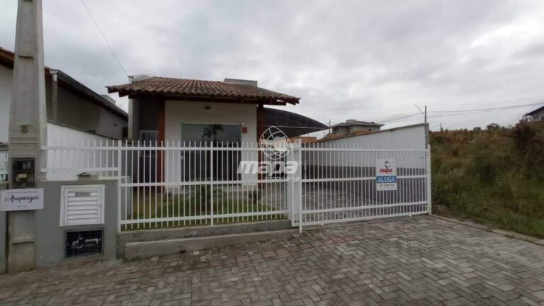Casa à venda no Araponguinhas: Fachada