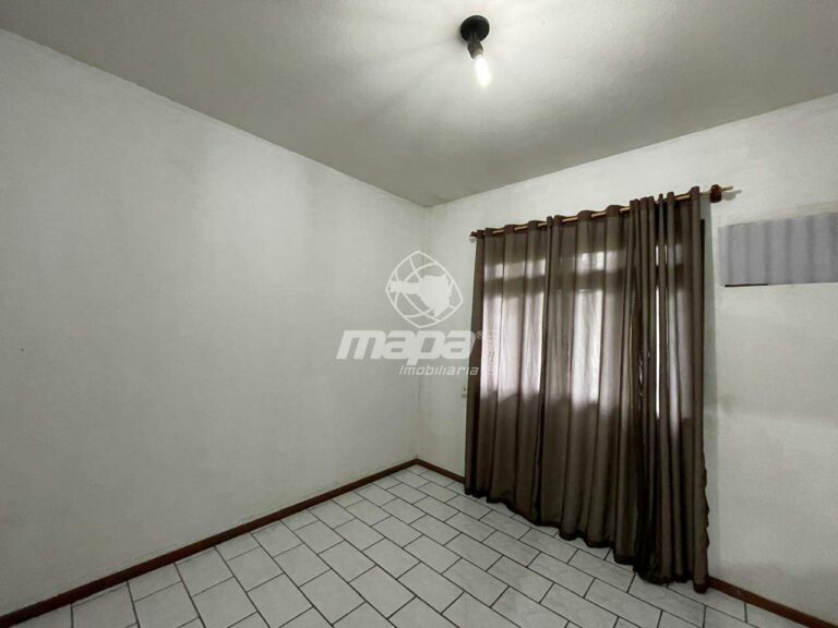 Casa para aluguel no Estrada das Areias: Dormitório 01
