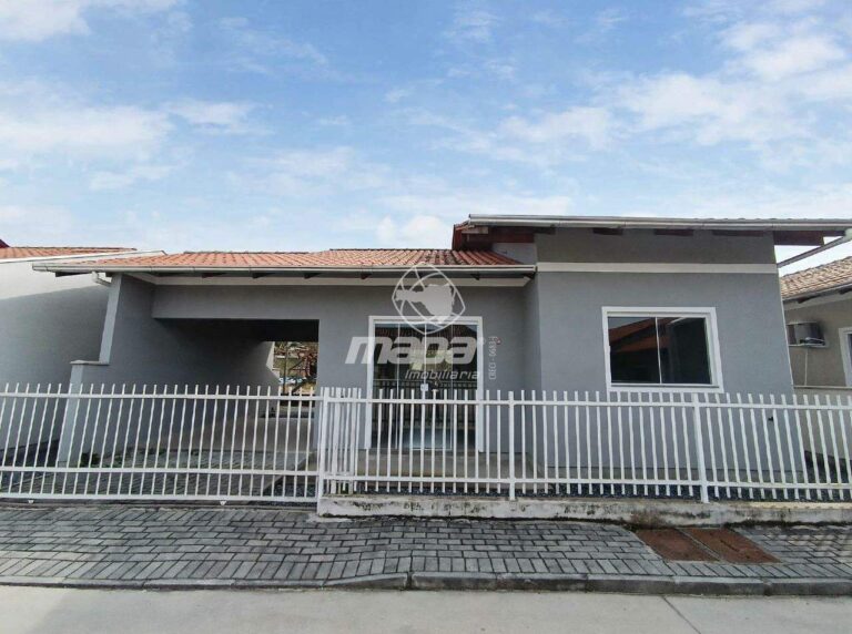 Casa à venda no Araponguinhas: