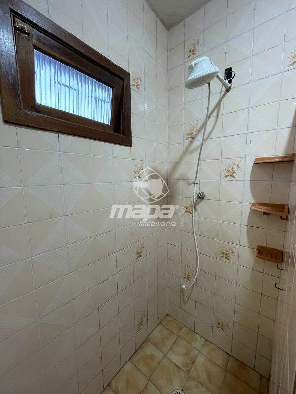 Casa para aluguel no Estrada das Areias: Verso Banheiro Social
