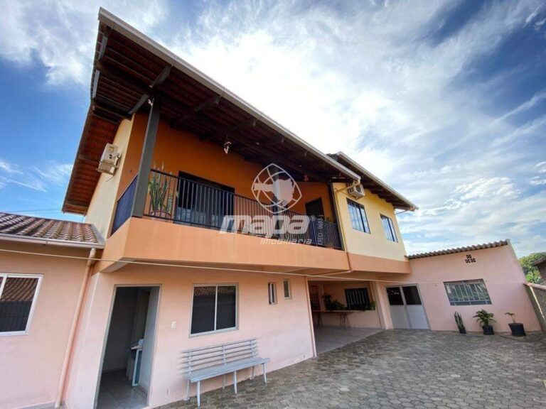Casa à venda no Carijós: