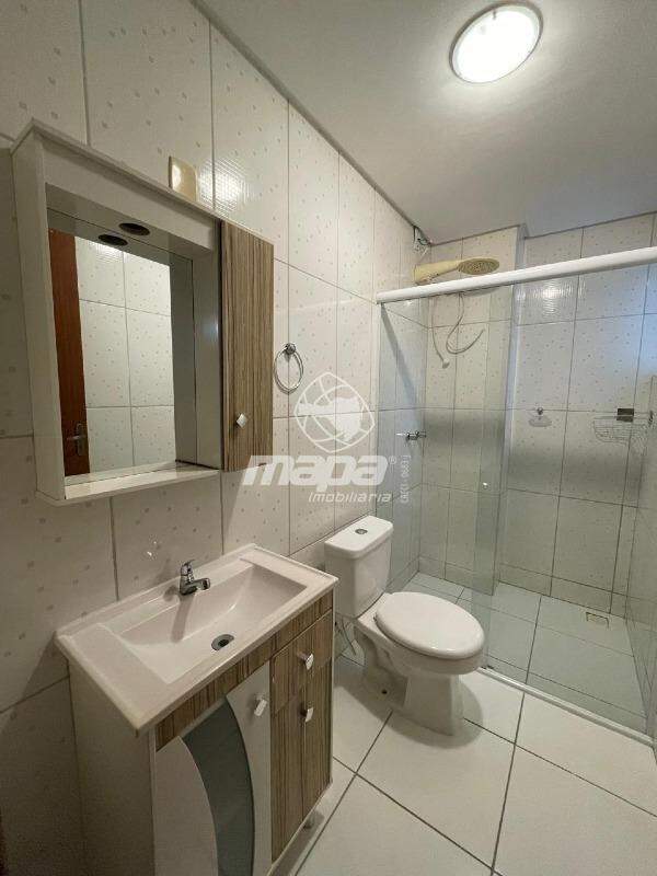 Apartamento para aluguel no Nações: Banheiro social