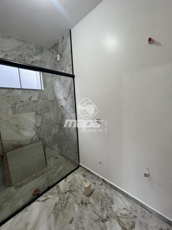 Casa para aluguel no Carijós: Banheiro suíte