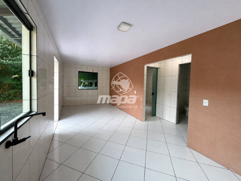 Casa para aluguel no Polaquia : Verso Sala / Cozinha